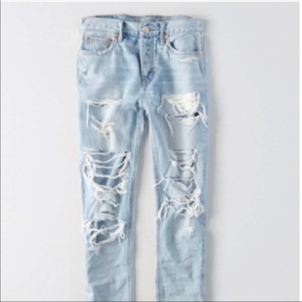 NWOT Distressed jeans, size 18.